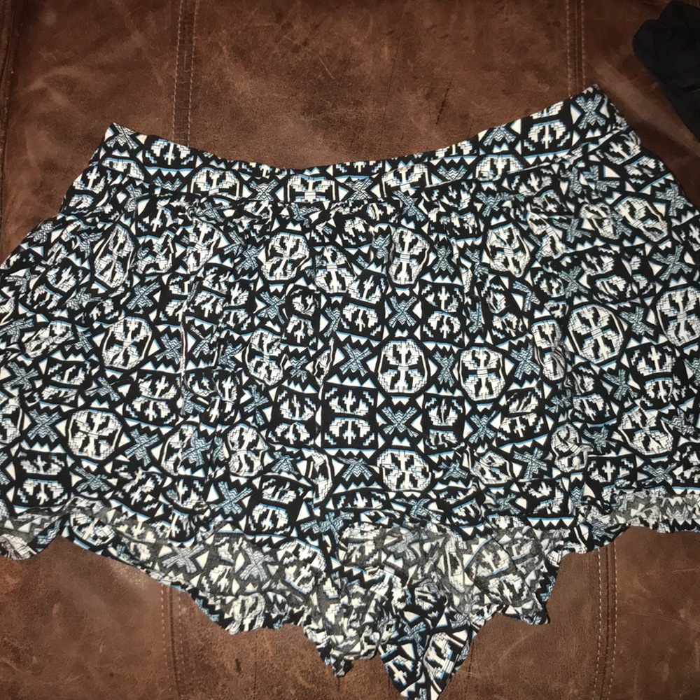 Patterned shorts